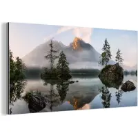 MuchoWow Aluminium schilderij 120x60 cm - Wanddecoratie metaal - Water - Landschap - Berg - Bomen - Metalen muurdecoratie woonkamer - Decoratie industrieel - Foto op dibond - Industriële accessoires slaapkamer