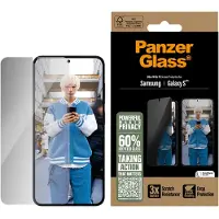 PanzerGlass Privacy Ultra-Wide Fit Anti-Bacterial Screenprotector incl. applicator voor de Samsung Galaxy S25