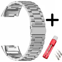 Strap-it Stalen horlogeband geschikt voor Fitbit Charge 5 / Charge 6 (zilver) – verstelbaar metalen bandje met sluiting – inclusief toolkit voor perfecte pasvorm