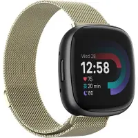 Strap-it Smartwatch bandje - Milanees bandje - geschikt voor Fitbit Versa 4 / Fitbit Sense 2 - licht goud - Maat: Maat S