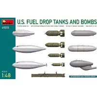 Other Modelbouwpakket Militaire voertuigen - 49015 U.S. Fuel Drop Tanks and Bombs Plastic - 1:48 - Modelbouw