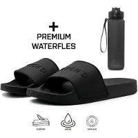 Dutch'd Rubberen slipper + Handige Waterfles! - Zwart - Maat 37/38 - anti slip - Comfortabel - Dubbele maten - unisex - Heren Badslipper - Slippers - Badslippers