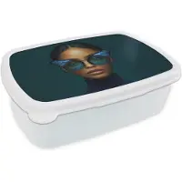 MuchoWow Broodtrommel Wit - Lunchbox Vrouw - Vlinder - Bril - Blauw - Modern - Portret - Brooddoos 18x12x6 cm - Brood lunch box - Broodtrommels voor kinderen en volwassenen