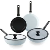 BK Enjoy Pannenset 4-delig - 24/28cm - 3.4/4.2L - PFAS-vrije antikleeflaag - Pannenset inductie - Keramische pan - Ovenbestendig tot 160°C - Koudgrepen - Met glazen deksel - Lichtblauw