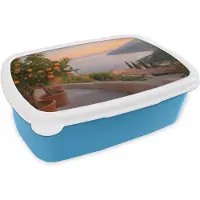 MuchoWow Broodtrommel Blauw - Lunchbox Middelandse zee - Sinaasappel - Heuvels - Zee - Brooddoos 18x12x6 cm - Brood lunch box - Broodtrommels voor kinderen en volwassenen