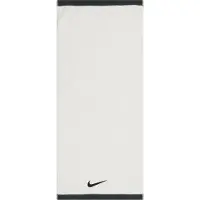 Nike Accessoires Handdoek 'Fundamental' zwart / wit