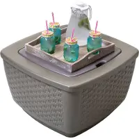 Step2 Just Chillin' Patio Table & Ice Bin | Buitentafel & koelbox in 1 | Bijzettafel / Bartafel / ijsbak in bruine Wicker look met speelbord-deksel & afvoerplug