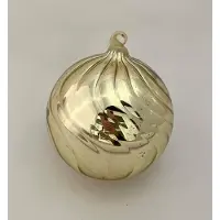 J-Line Kerstbal gedraaid relief glanzend goud 12cm