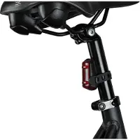 Axa Dwn Rear Brake Light Fietsverlichting – USB Oplaadbare LED Fietslampjes Achterlicht met Remlicht – Waterdicht (Spatwaterdicht) – StVZO Goedgekeurd Fietslicht