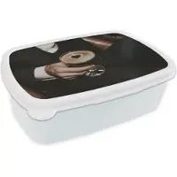 MuchoWow Broodtrommel Wit - Lunchbox Hartje - Cocktail - Espresso Martini - Hand - Brooddoos 18x12x6 cm - Brood lunch box - Broodtrommels voor kinderen en volwassenen