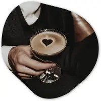 MuchoWow Organische wanddecoratie 40x40 cm - Organisch schilderij Hartje - Cocktail - Espresso Martini - Hand - Muurdecoratie woonkamer - Kamer decoratie - Schilderijen - Muurcirkel aesthetic