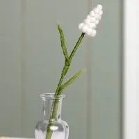 Sjaal met Verhaal Bloem Wolvilt - Druifjes/Muscari Wit - Handmade-Fairtrade - Homedeco - 25cm