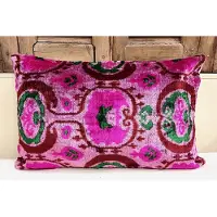 Rozenkelim Ikat Velvet kussen 60cm x 40cm. Velours fluweel zacht. Levering sierkussen inclusief vulling.