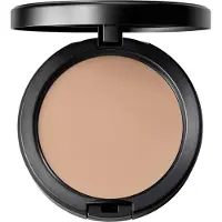 MAC Studio Fix Powder plus foundation