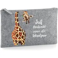 Bagbase Etui lichtgrijs. Juf etui-juf cadeautje-juf kadootje. Giraf. Juf bedankt voor dit schooljaar.