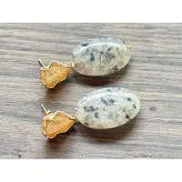 Vibe -grey - marmer - oorbellen - goud - juweel - accessoires - geschenke - kado -