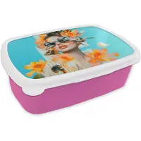 MuchoWow Broodtrommel Roze - Lunchbox Bloemen - Vrouw - Zonnebril - Blauw - Brooddoos 18x12x6 cm - Brood lunch box - Broodtrommels voor kinderen en volwassenen
