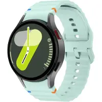 Strap-it Siliconen Wave bandje - Geschikt voor Samsung Galaxy Watch 7 (40 & 44mm) / Galaxy Watch 6 (Classic) / Galaxy Watch 5 (Pro) / Galaxy Watch 4 (Classic) - lichtgroen