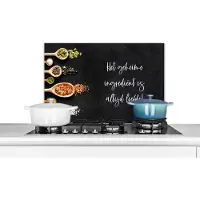 KitchenYeah Spatscherm keuken 70x50 cm - Kookplaat achterwand Spreuken - Keuken - Het geheime ingrediënt is altijd liefde! - Quotes - Liefde - Muurbeschermer - Spatwand fornuis - Hoogwaardig aluminium