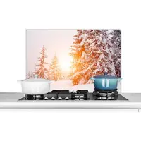KitchenYeah Spatscherm keuken 80x55 cm - Kookplaat achterwand Zon - Bomen - Sneeuw - Muurbeschermer - Spatwand fornuis - Hoogwaardig aluminium