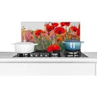 KitchenYeah Spatscherm keuken 70x30 cm - Kookplaat achterwand Klaproos - Bloemen - Rood - Paars - Weide - Muurbeschermer - Spatwand fornuis - Hoogwaardig aluminium
