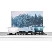 KitchenYeah Spatscherm keuken 60x40 cm - Kookplaat achterwand Bos - Sneeuw - Winter - Muurbeschermer - Spatwand fornuis - Hoogwaardig aluminium