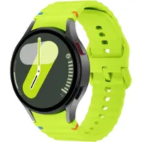 Strap-it Siliconen Wave bandje - Geschikt voor Samsung Galaxy Watch 7 (40 & 44mm) / Galaxy Watch 6 (Classic) / Galaxy Watch 5 (Pro) / Galaxy Watch 4 (Classic) - lime groen