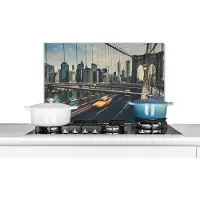 KitchenYeah Spatscherm keuken 70x50 cm - Kookplaat achterwand New York - Auto - Brooklyn bridge - Muurbeschermer - Spatwand fornuis - Hoogwaardig aluminium