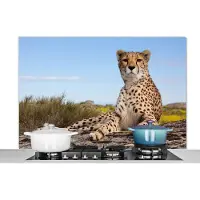 KitchenYeah - Spatscherm - Spatscherm keuken - Cheetah - Dieren - Boomstam - Natuur - Achterwand keuken - Keuken decoratie - Spatscherm dieren - 120x80 cm - Spatwand - Muurbeschermer