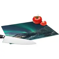 KitchenYeah Glazen Snijplank - 28x20 - Noorderlicht - Berg - Sneeuw - Groen - Sterrenhemel - Winter - Snijplanken Glas