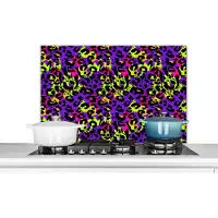 KitchenYeah Spatscherm keuken 90x60 cm - Kookplaat achterwand Panterprint - Neon - Paars - Geel - Muurbeschermer - Spatwand fornuis - Hoogwaardig aluminium