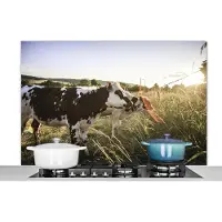 KitchenYeah Spatscherm keuken 120x80 cm - Kookplaat achterwand Koeien - Licht - Natuur - Muurbeschermer - Spatwand fornuis - Hoogwaardig aluminium