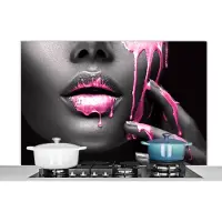 KitchenYeah Spatscherm keuken 120x80 cm - Kookplaat achterwand Lippen - Roze - Zwart - Muurbeschermer - Spatwand fornuis - Hoogwaardig aluminium