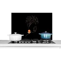 KitchenYeah Spatscherm keuken 80x55 cm - Kookplaat achterwand Vrouw - Goud - Zwart - Line art - Muurbeschermer - Spatwand fornuis - Hoogwaardig aluminium