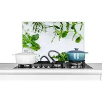 KitchenYeah Spatscherm keuken 60x40 cm - Kookplaat achterwand Kruiden en schaar op marmeren ondergrond - Muurbeschermer - Spatwand fornuis - Hoogwaardig aluminium