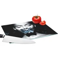 KitchenYeah Glazen Snijplank - 28x20 - Vrouw - Vlinder - Luxe - Snijplanken Glas