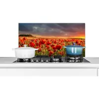 KitchenYeah Spatscherm keuken 80x40 cm - Kookplaat achterwand Zonsondergang bij een veld vol Klaprozen - Muurbeschermer - Spatwand fornuis - Hoogwaardig aluminium
