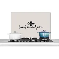 KitchenYeah Spatscherm keuken 90x60 cm - Kookplaat achterwand Koffie definitie - Coffee (noun) survival juice - Woordenboek - Quotes - Spreuken - Muurbeschermer - Spatwand fornuis - Hoogwaardig aluminium