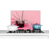 KitchenYeah Spatscherm keuken 60x40 cm - Kookplaat achterwand Zomer - Roze - Planten - Muurbeschermer - Spatwand fornuis - Hoogwaardig aluminium