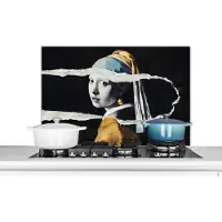 KitchenYeah Spatscherm keuken 80x55 cm - Kookplaat achterwand Meisje met de Parel - Goud - Vermeer - Zwart - Wit - Muurbeschermer - Spatwand fornuis - Hoogwaardig aluminium