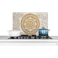 KitchenYeah Spatscherm keuken 70x50 cm - Kookplaat achterwand Mandala - Bloemen - Goud - Wit - Design - Muurbeschermer - Spatwand fornuis - Hoogwaardig aluminium