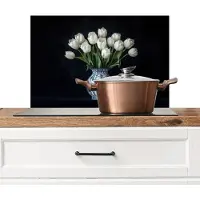 KitchenYeah Spatscherm keuken 60x40 cm - Kookplaat achterwand Wit - Bloemen - Tulpen - Vaas - Muurbeschermer - Spatwand fornuis - Hoogwaardig aluminium