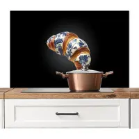 KitchenYeah Spatscherm keuken 100x65 cm - Kookplaat achterwand Croissant - Bloemenpatroon - Delftsblauw - Muurbeschermer - Spatwand fornuis - Hoogwaardig aluminium