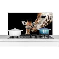 KitchenYeah Spatscherm keuken 100x50 cm - Kookplaat achterwand Giraffe - Dieren - Zwart - Portret - Dieren - Muurbeschermer - Spatwand fornuis - Hoogwaardig aluminium