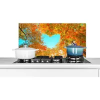 KitchenYeah Spatscherm keuken 90x45 cm - Kookplaat achterwand Bomen - Herfst - Hartje - Natuur - Oranje - Hart - Muurbeschermer - Spatwand fornuis - Hoogwaardig aluminium
