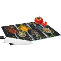 KitchenYeah Glazen Snijplank - 39x28 - Kruiden in lepels op een achtergrond met kruiden - Snijplanken Glas