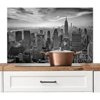 KitchenYeah Spatscherm keuken 100x65 cm - Kookplaat achterwand Architectuur - Zwart wit - Stad - Skyline - New York - Muurbeschermer - Spatwand fornuis - Hoogwaardig aluminium