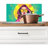 KitchenYeah Spatscherm keuken 60x30 cm - Kookplaat achterwand Zonnebril - Vrouw - Zonnig - Geel - Muurbeschermer - Spatwand fornuis - Hoogwaardig aluminium