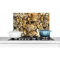 KitchenYeah Spatscherm keuken 70x50 cm - Kookplaat achterwand Dierenprint - Goud - Slang - Schubben - Muurbeschermer - Spatwand fornuis - Hoogwaardig aluminium