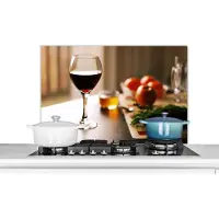 KitchenYeah Spatscherm keuken 90x60 cm - Kookplaat achterwand Lekkere rode wijn met groenten - Muurbeschermer - Spatwand fornuis - Hoogwaardig aluminium